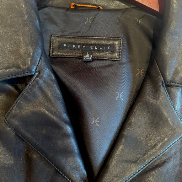 Perry Ellis Men's Black Lambskin Jacket, Large - Picture 3 of 3